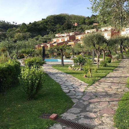レーリチLa Casa Fra Gli Uliviアパートメント エクステリア 写真