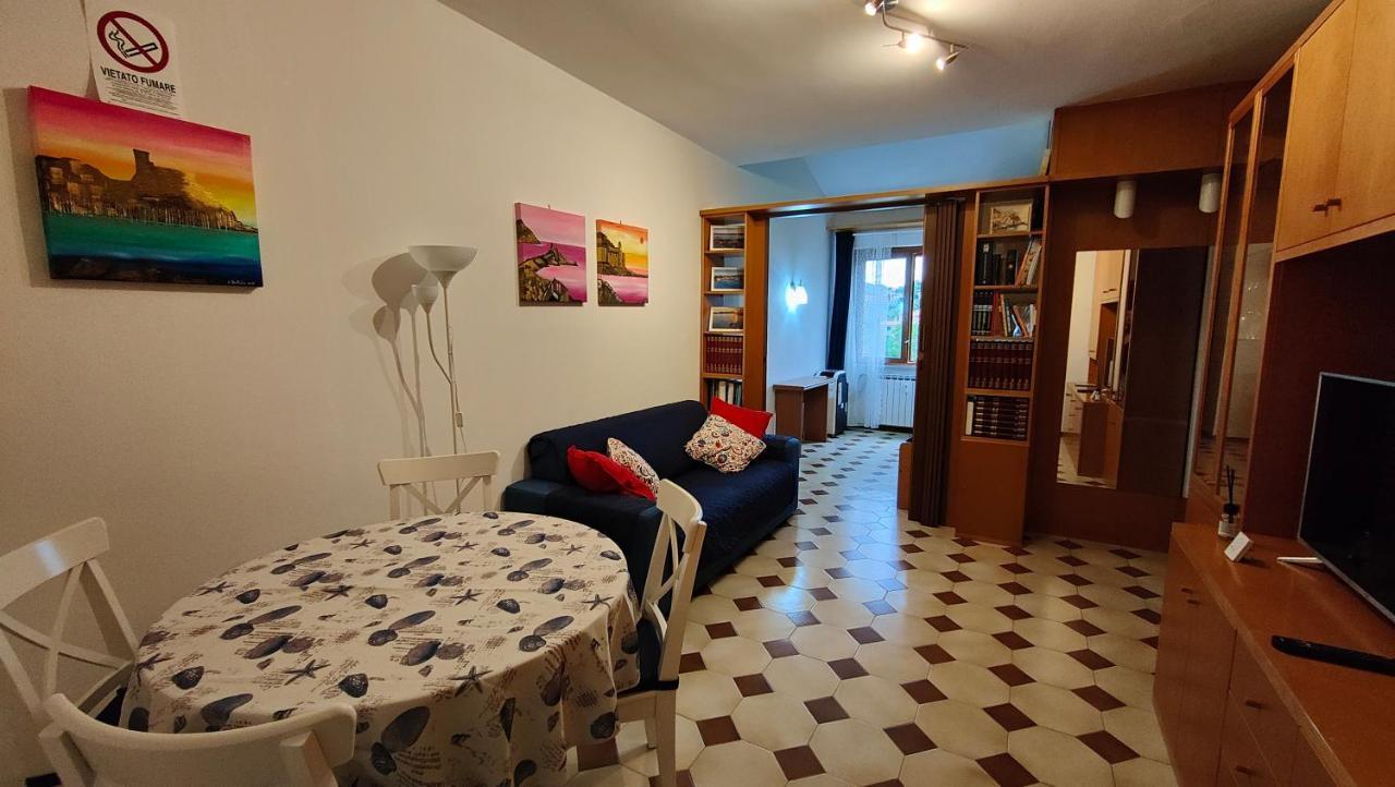 レーリチLa Casa Fra Gli Uliviアパートメント エクステリア 写真