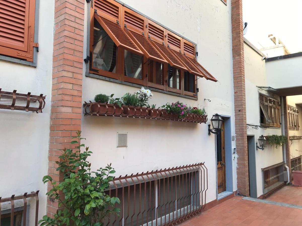 レーリチLa Casa Fra Gli Uliviアパートメント エクステリア 写真