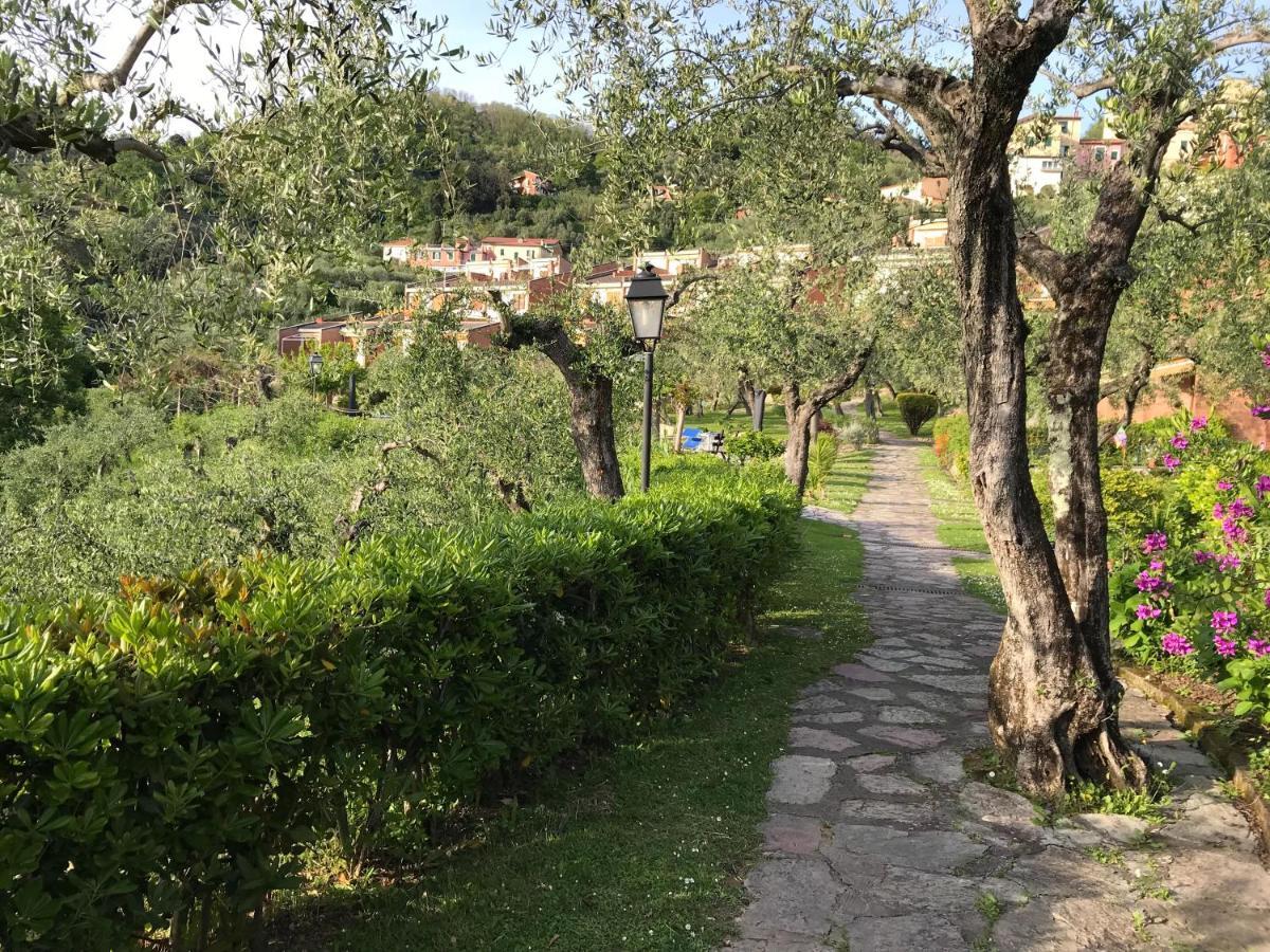 レーリチLa Casa Fra Gli Uliviアパートメント エクステリア 写真